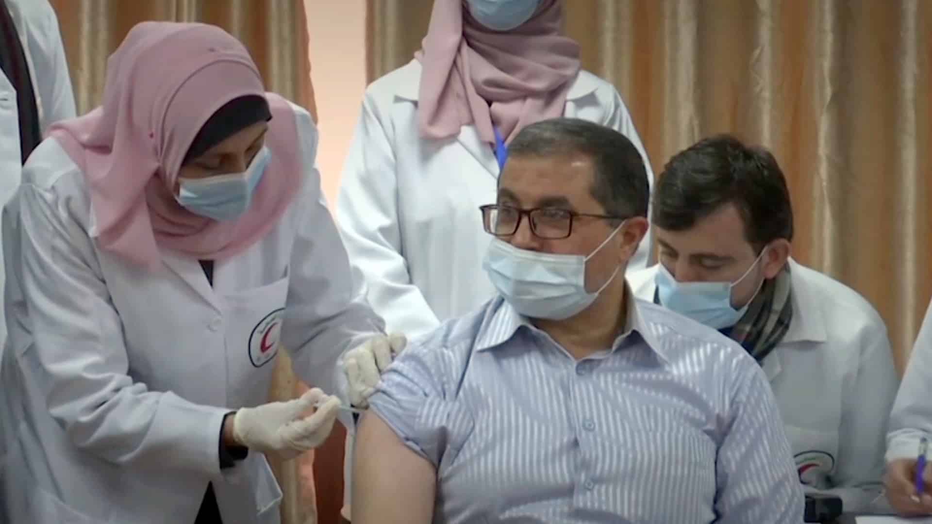 Covid-Vaccine-Corona-Arab-Doctor-UAE2