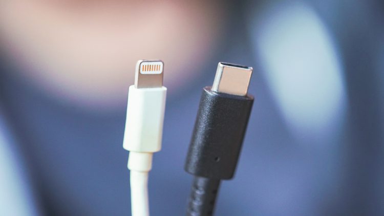 iPhone ordered by EU to use USB-C cables like the rest