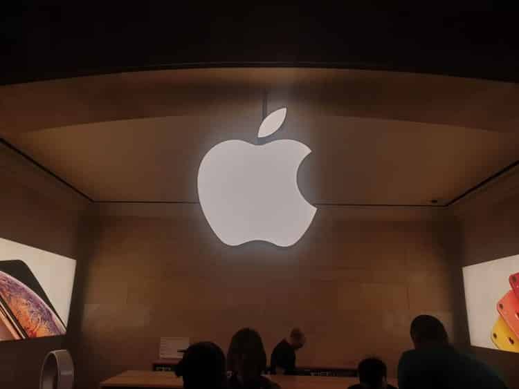 Apple likely testing foldable with secondary E Ink display