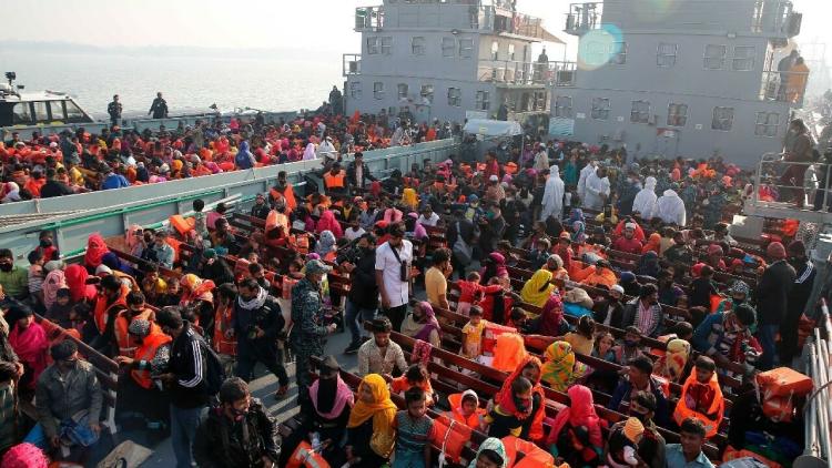 UNHCR records 100 million refugees worldwide for first time