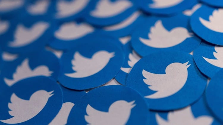 Twitter may soon allow posting images, videos in one tweet