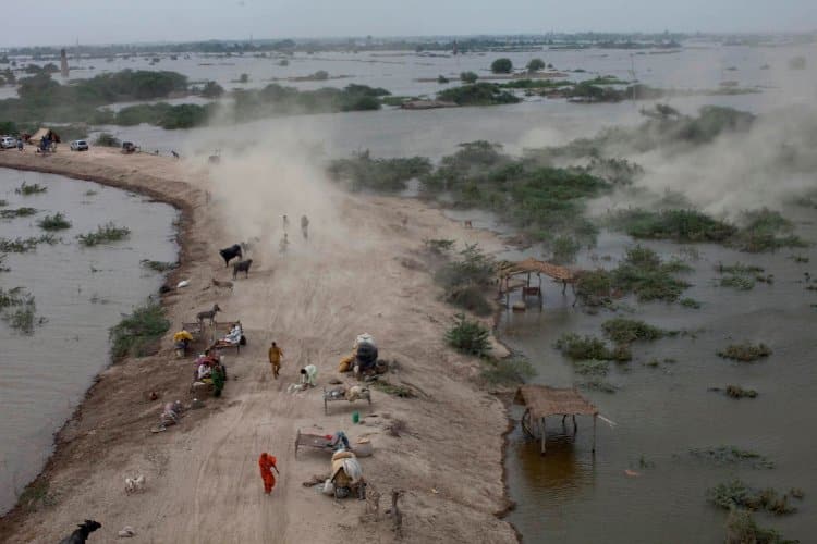 Pakistan floods millions evacuation Millions being evacuated as Pakistan faces fresh deluge