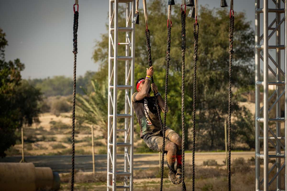 Barbed Wire Crawl, Slip Walls, Heavy Atlas Stones, the Infamous ‘Ape Hanger,’ and more Six Obstacles Facing Competitors at the Spartan World Championship in Abu Dha (1)