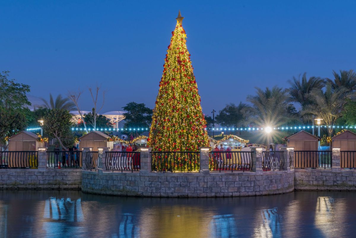 1Dubai Parks and Resorts transforms into one of the largest festive destinations in Dubai