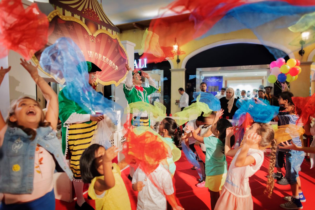 CELEBRATE-THE-FESTIVE-SEASON-WITH-FRIENDS-AND-FAMILY-THIS-DUBAI-SHOPPING-FESTIVAL1