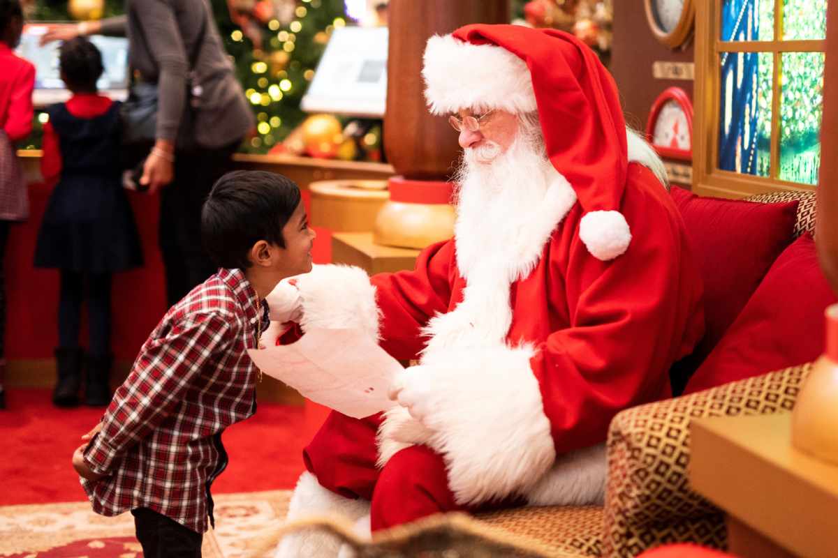 Dubai Festival City Mall presents the magical Winter Tales and a brand new IMAGINE show for the festive season1