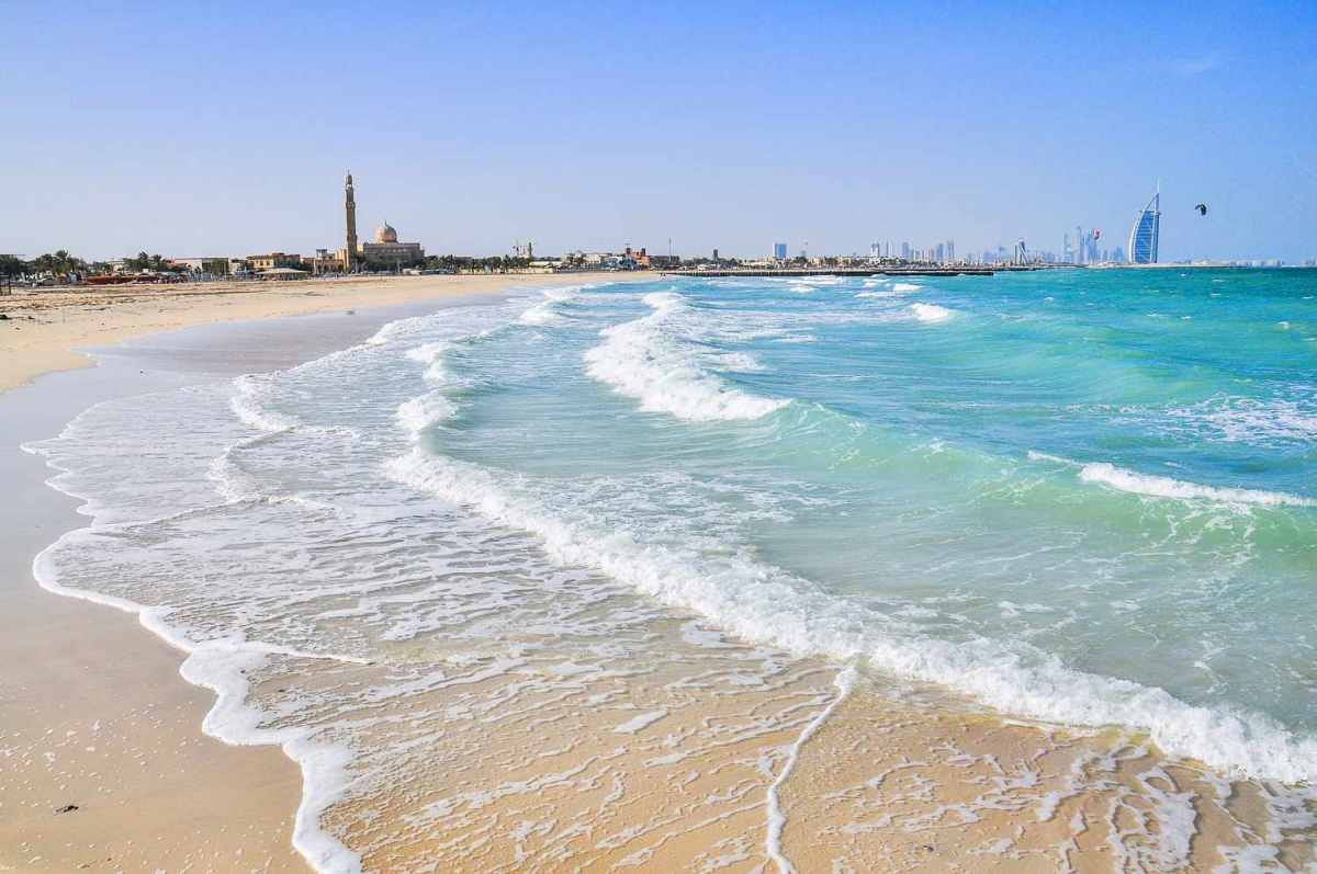 Dubai Municipality art beach Dubai Municipality has created artistic and awareness designs to be printed daily at the beaches1