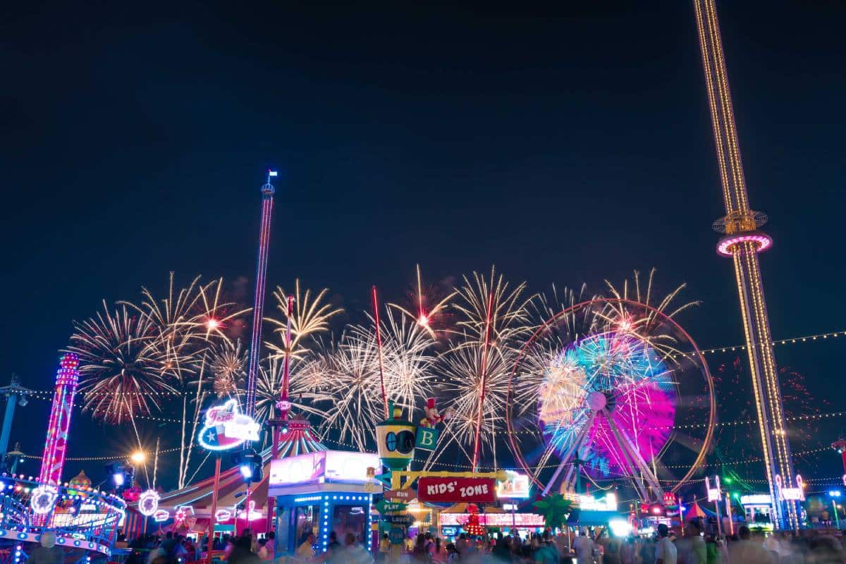 Global Village presents the 2022 glorious gifting guide for the festive season (2)