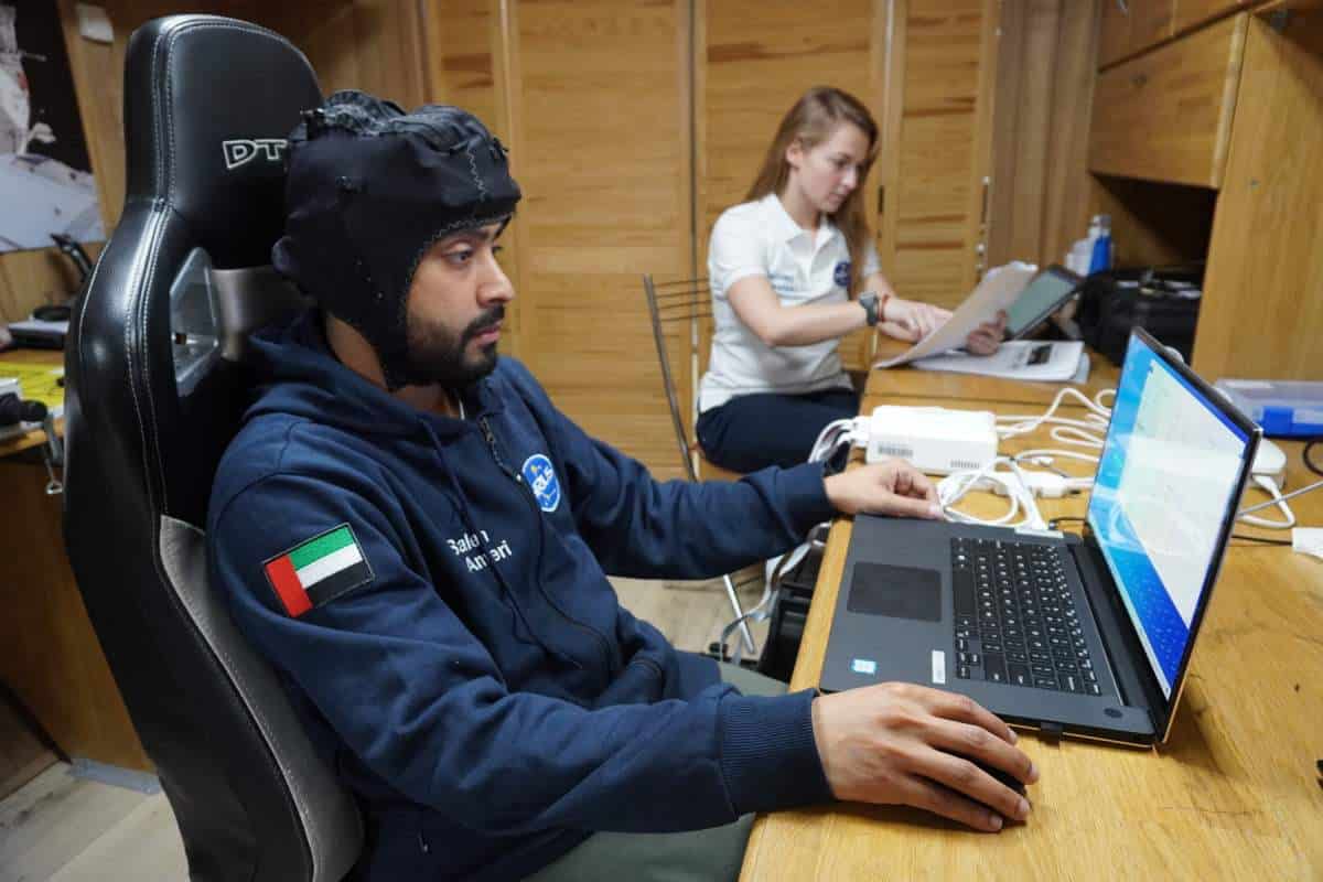 AUS-researchers-collaborate-with-MBRSC-to-investigate-the-impact-of-isolation-on-astronauts-mental-stress.