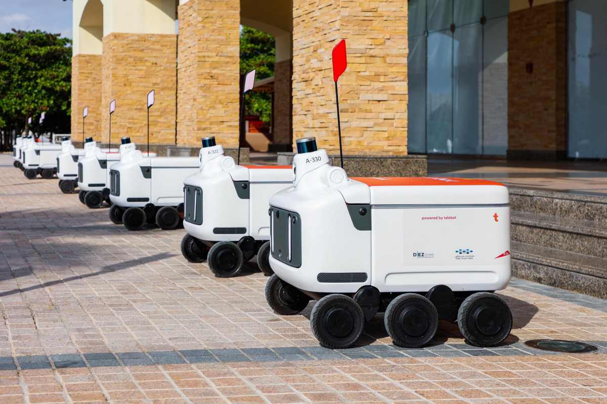 RTA, DIEZ, and talabat UAE announce piloting autonomous delivery robots