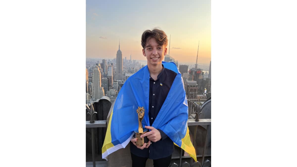 GLOBAL STUDENT PRIZE WINNER IGOR KLYMENKO CALLS ON “INSPIRATIONAL” UAE STUDENTS TO APPLY FOR 2023 EDITION