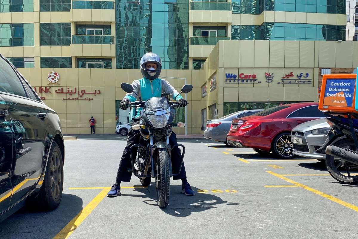 Tenders to construct 3 rest-stops for delivery motorbike drivers