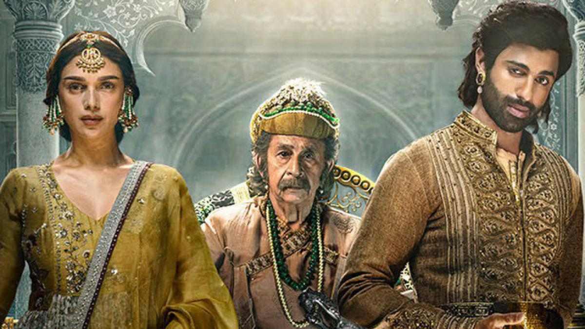 taj-divided-by-blood-zee5-global-naseeruddin-shah-dharmendra-aditi-rao-hydari