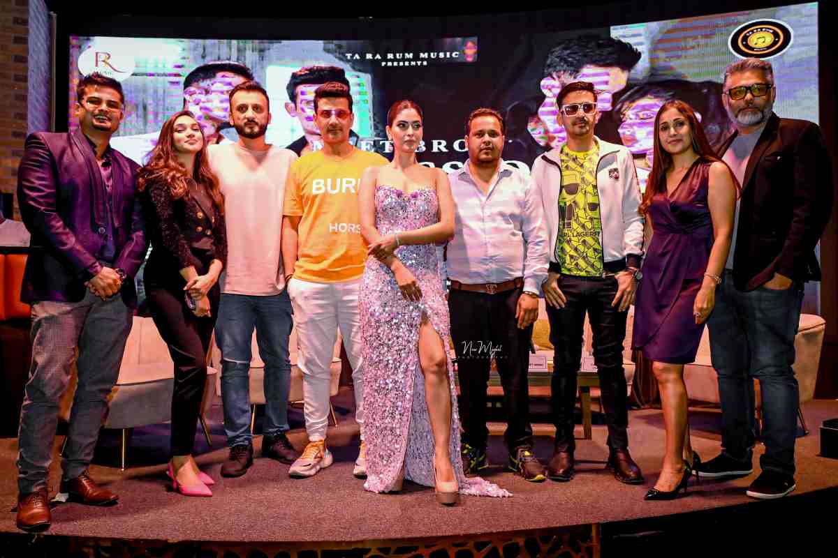Meet Bros -Song- ‘Confession-Meri Wari Ae’ -Karishma Sharma -Rajniesh Duggal- Dubai