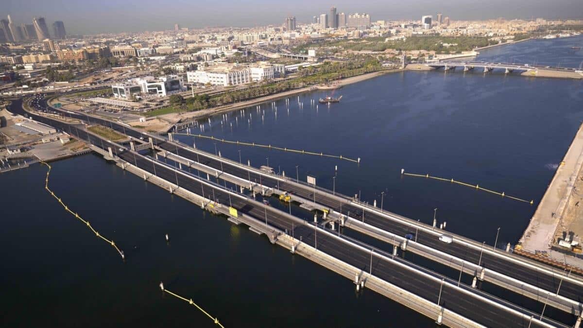 dubai-floating-bridge