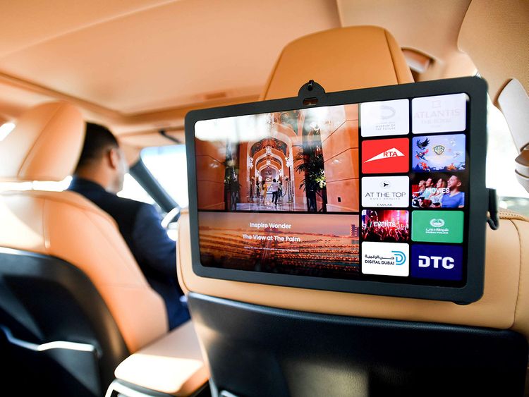 rta-limo-rolling-ad