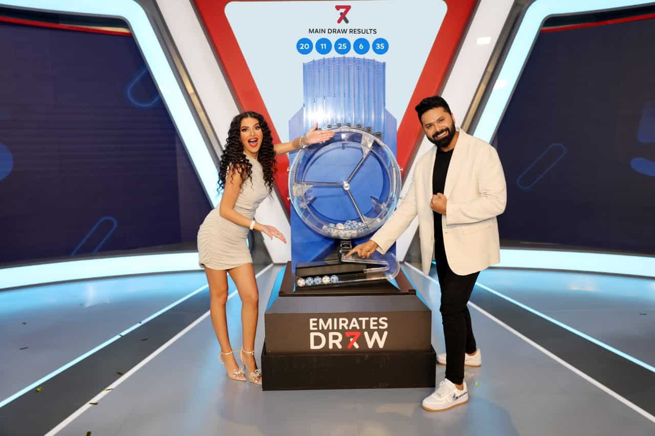 Emirates-Draw-FAST5-First-Grand-Prize-Winner