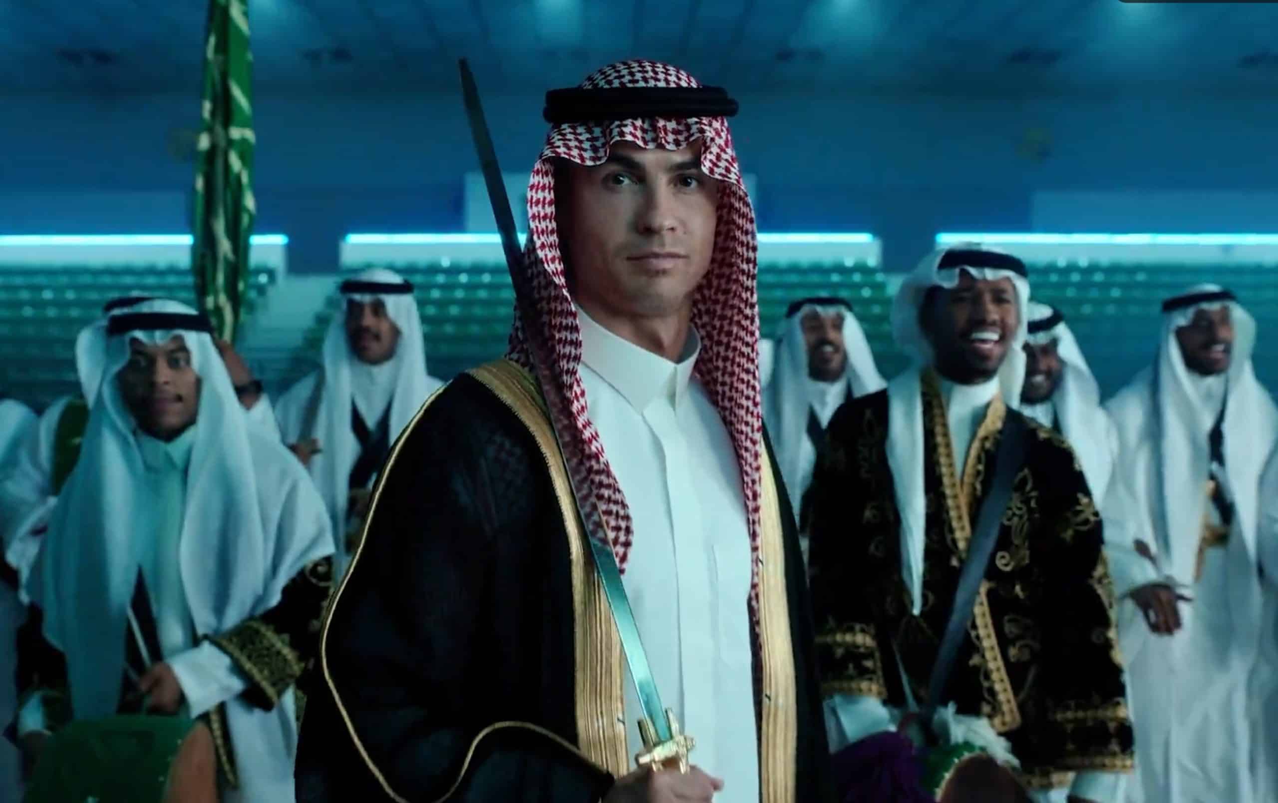 Ronaldo_Saudi_National_Day_Arabic_Dance_Atire_Thobe