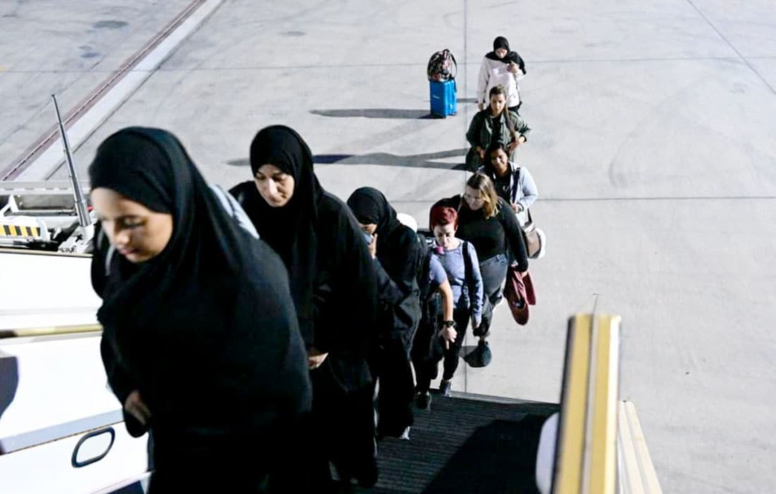 UAE-female-volunteers-Gaza