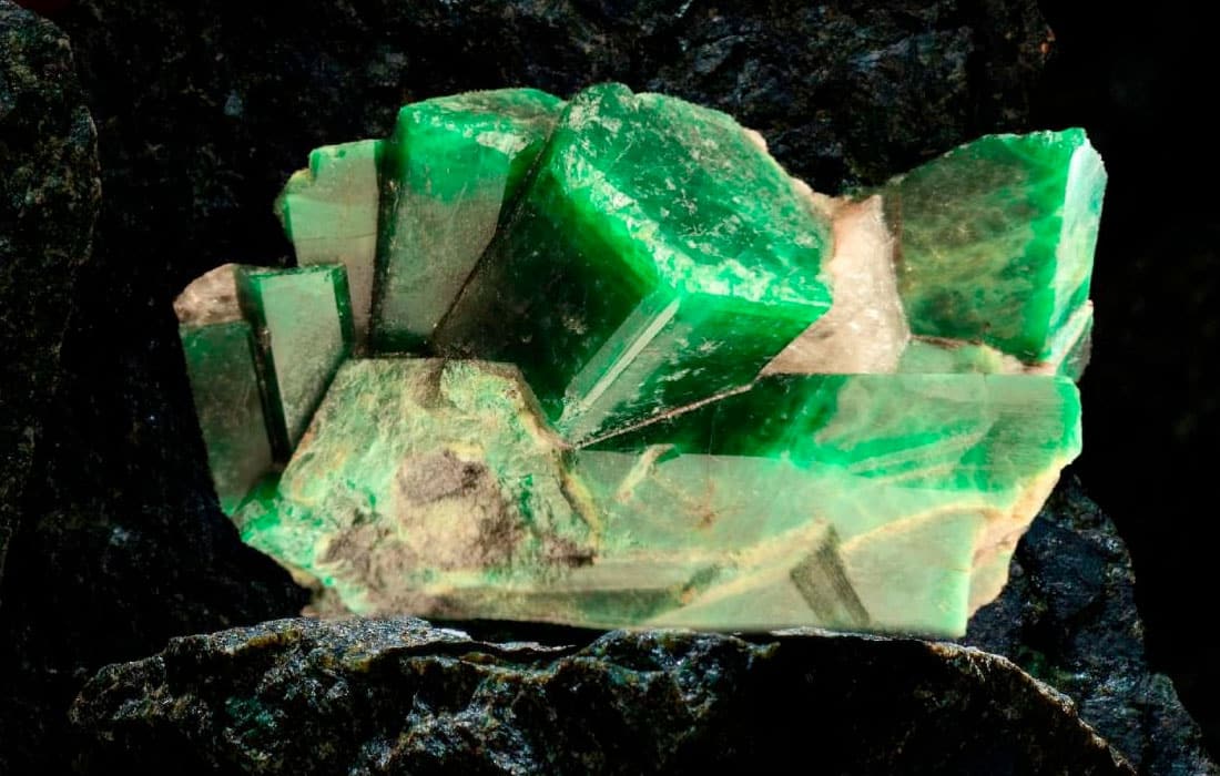 Sharjah-Watch-Jewellery-Middle-East-Show-rare-emerald