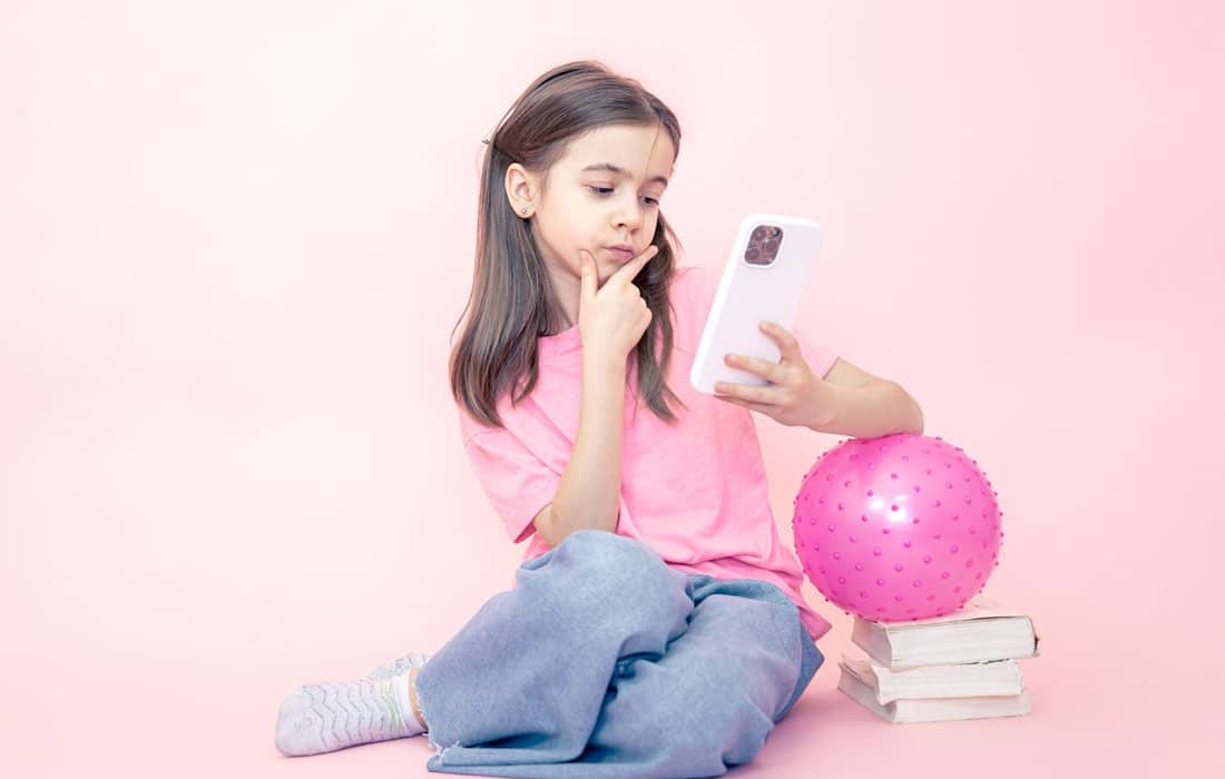 children-under-16-social-media-UK-USA-florida-ban