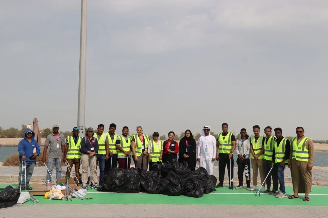 Emirates Park Zoo partners with Abu Dhabi Municipality for beach clean-up