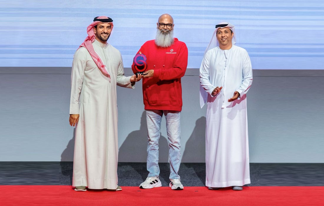 Sharjah-xposure-Shaji-Shanmughan-ibrandconnect-award-Sheikh-Sultan-Qasimi
