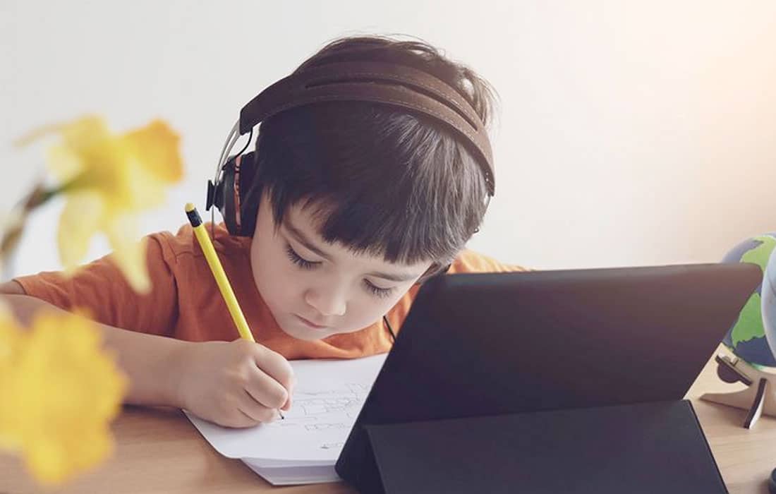 Dubai-remote-learning-work-school-employees