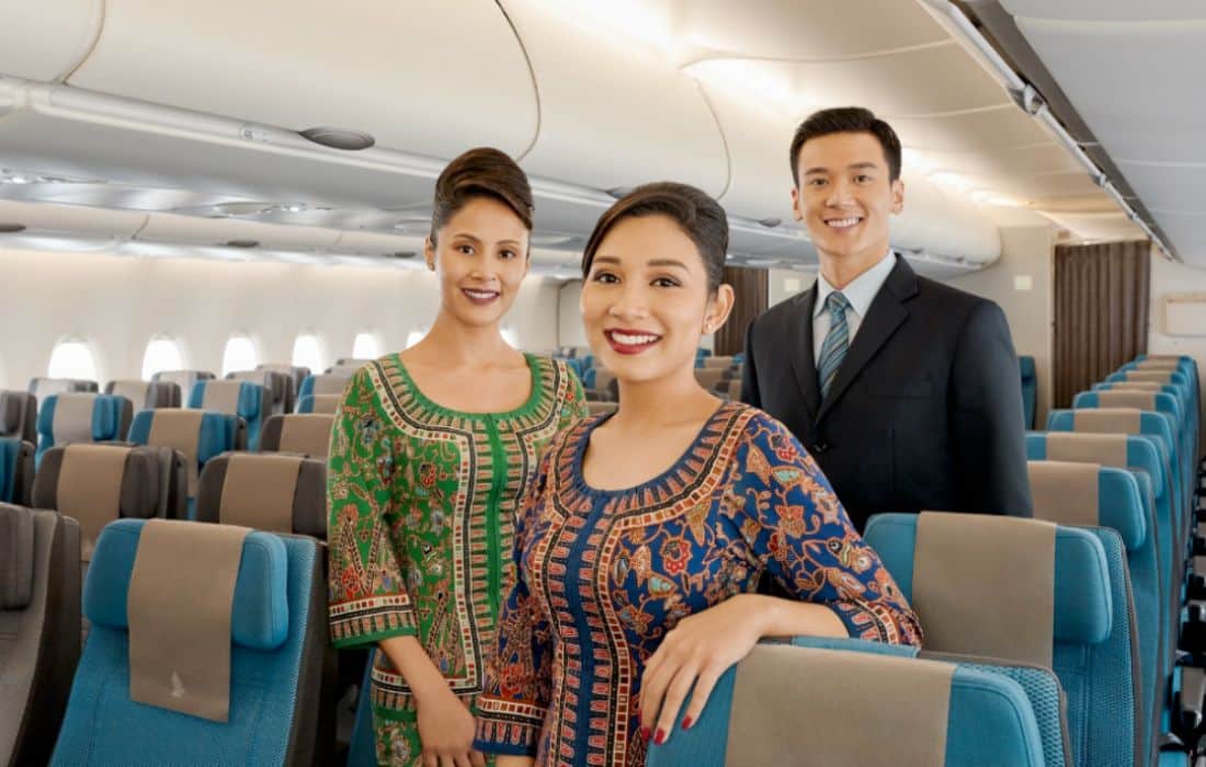 Singapore Airlines is paying staff a bonus of 8 months’ salary