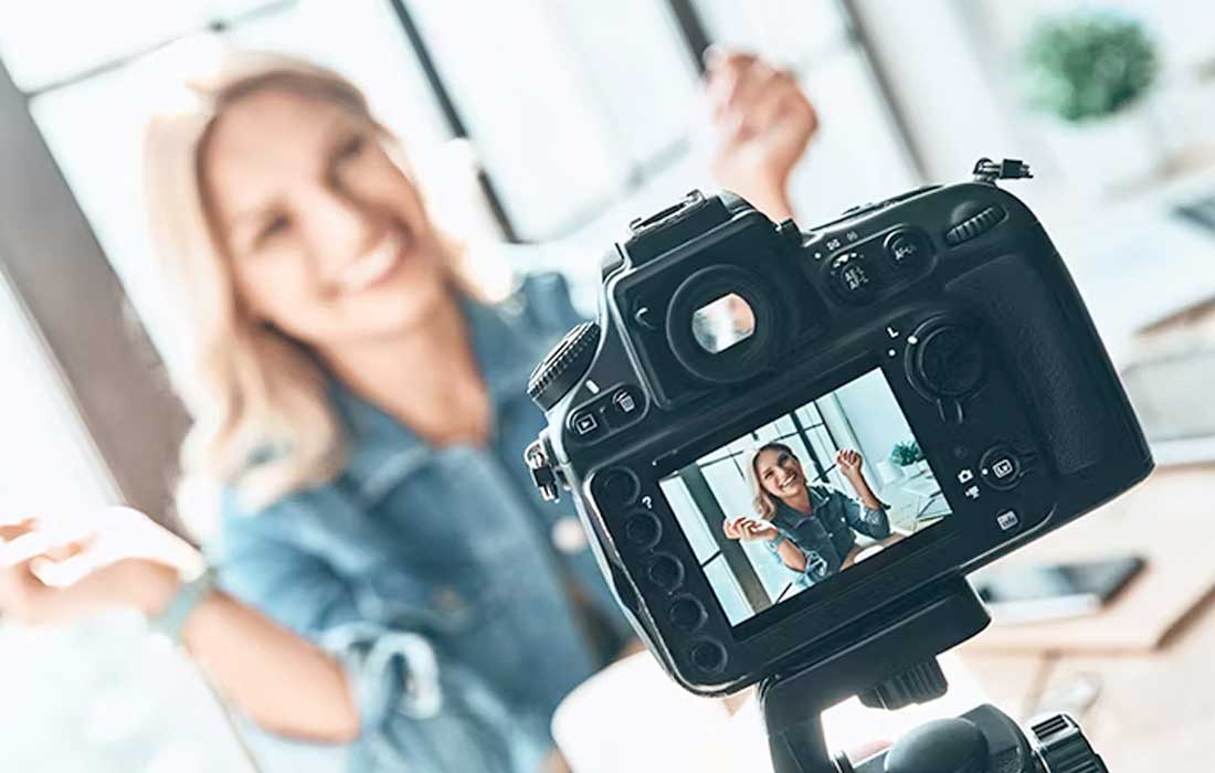 Abu Dhabi DED urged all licensed economic establishments to adhere strictly to regulations when engaging social media influencers.