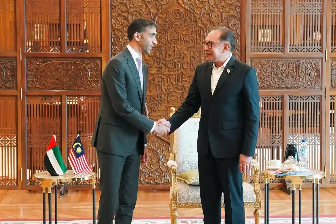 UAE-Malaysia-Trade Ties- Malaysian PM Anwar Ibrahim welcomes HE Al Zeyoudi to deepen UAE-Malaysia trade ties