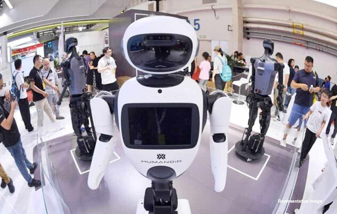 China continues to lead global industrial robot market for 11th consecutive year