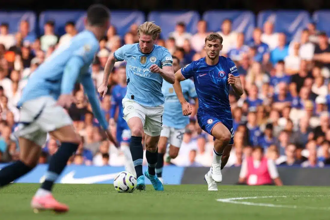 Man City beat Chelsea for winning start to PL title defense