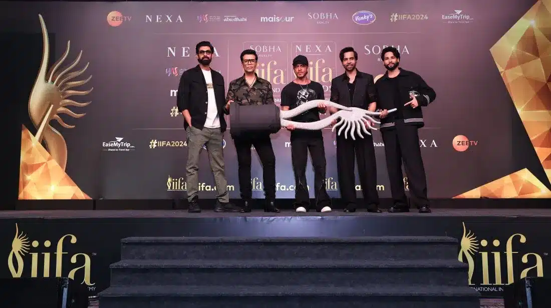 Shahrukh Khan - Abhishek Banerjee-Karan Johar-IIFA