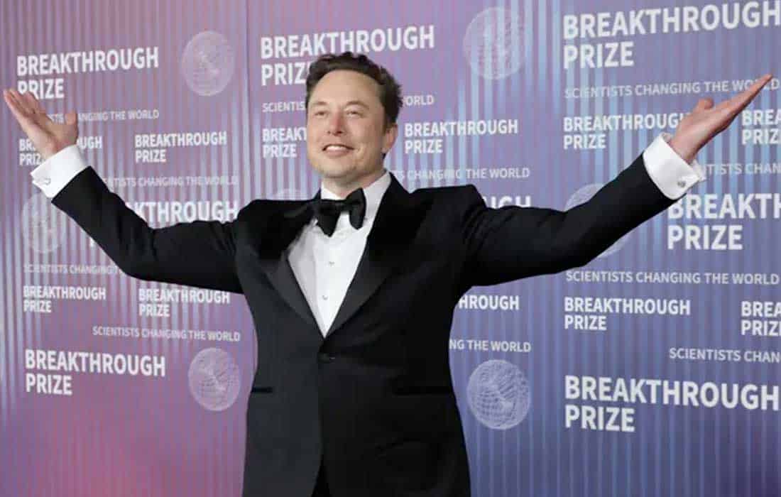 Elon Musk’s net worth hits $300 billion in three years