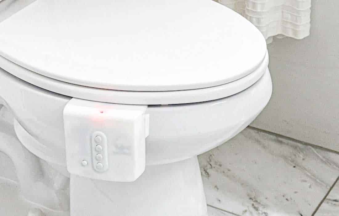US Throne invents device to take pictures and keep a log of your poop