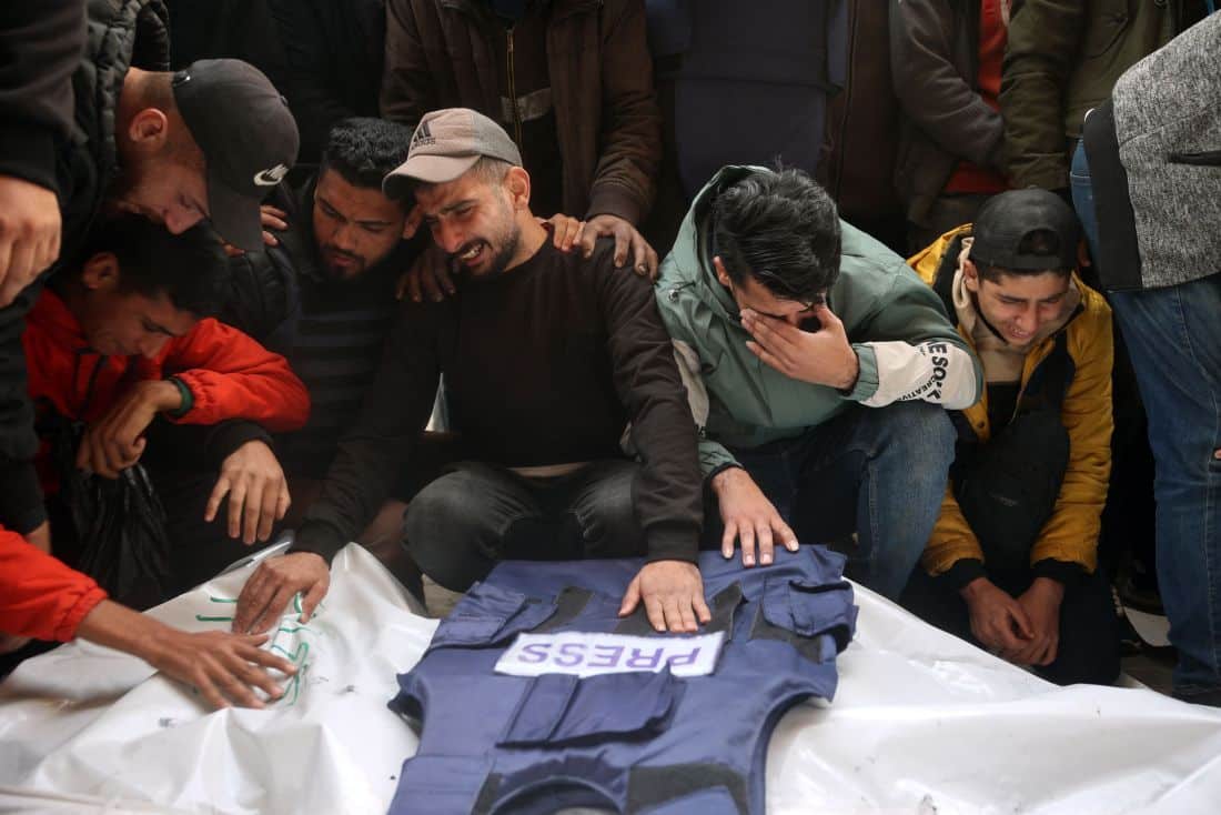 Five journalists martyred in Israeli airstrike in central Gaza