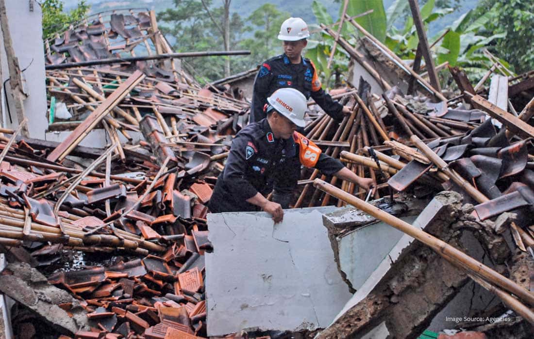 Deadly landslide strikes Central Java city