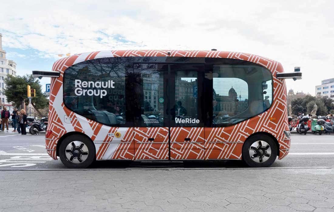 Barcelona is testing a driverless bus, offering free rides to commuters as Renault trials its autonomous mini-bus in the city.