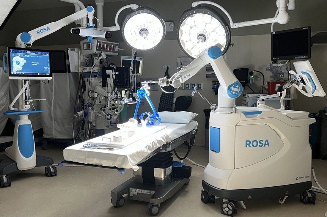 Aster Hospital Mankhool Launches Robotic Knee Surgery for Advanced Care