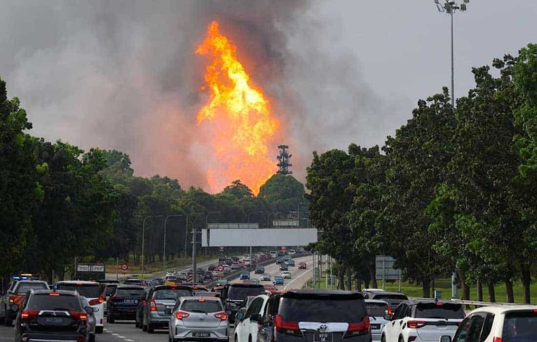 Burst gas pipeline causes massive fire in Malaysia