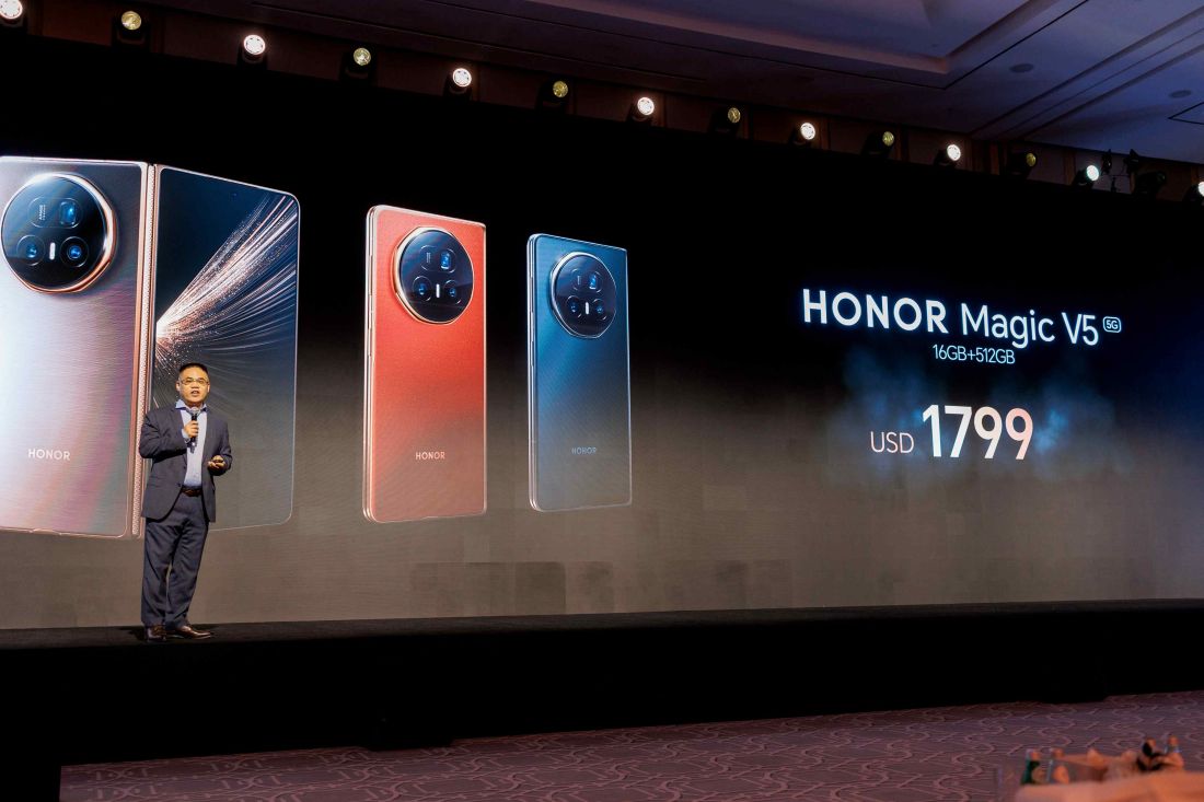 HONOR launches the Magic V5 foldable in Dubai with record-breaking durability, AI features, and new ecosystem devices for 2025.