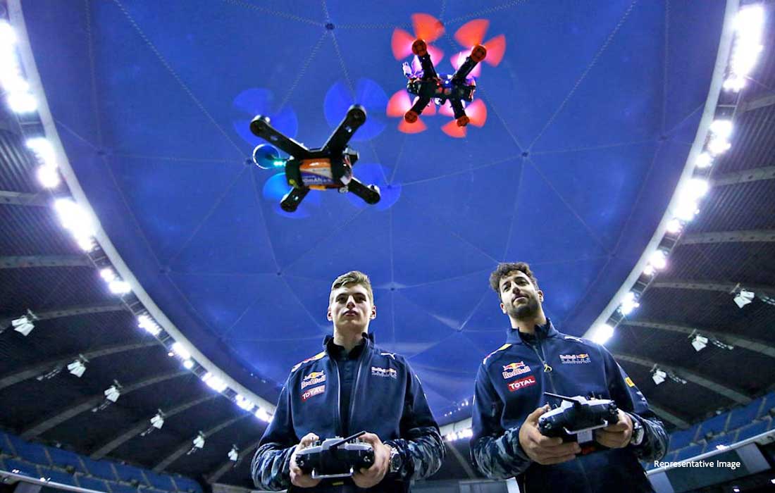 Drone pilots from 11 countries battle in Moscow racing competition